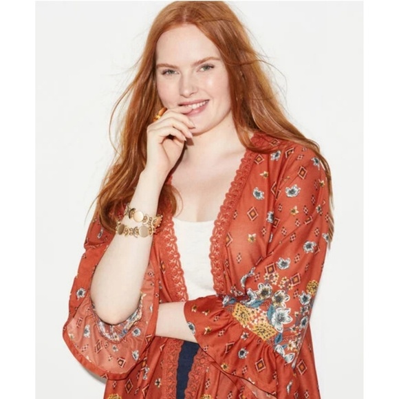 Avenue Tops - NWT Gorgeous 2 piece set plus size